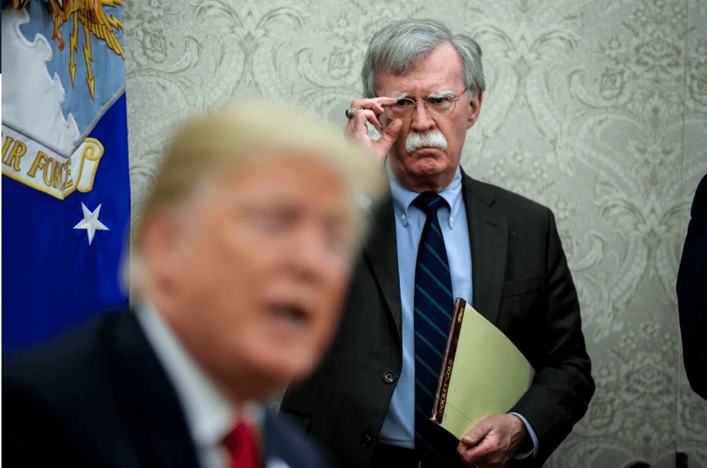 Дональд Трамп и его критик, бывший советник по нацбезопасности, фигурант уголовного дела Джон Болтон