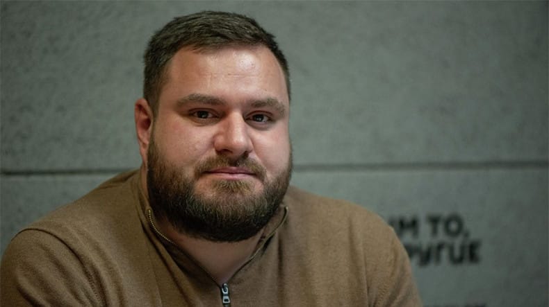 В Армении задержаны пророссийский пропагандист Бадалян и обозреватель «Sputnik Армения» Геворгян по статье о незаконном обороте оружия