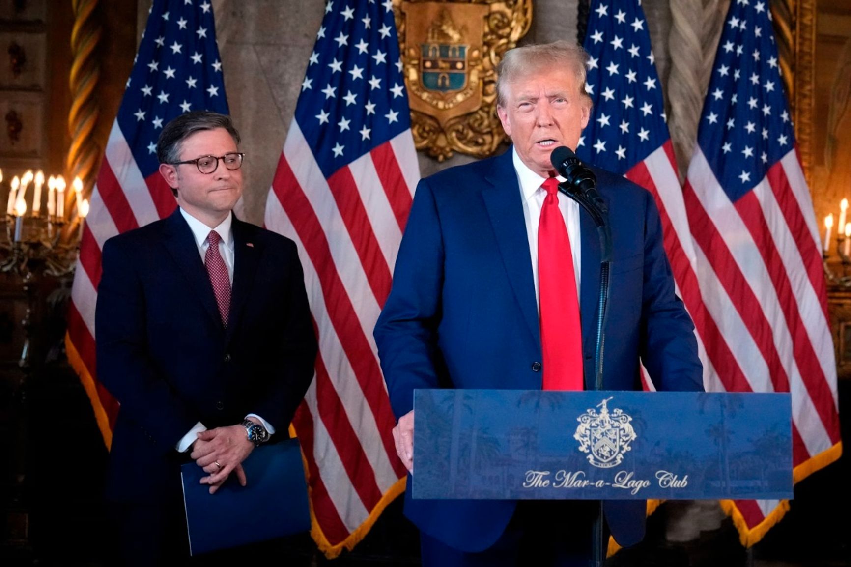 Дональд Трамп со спикером Палаты представителей Майклом Джонсоном