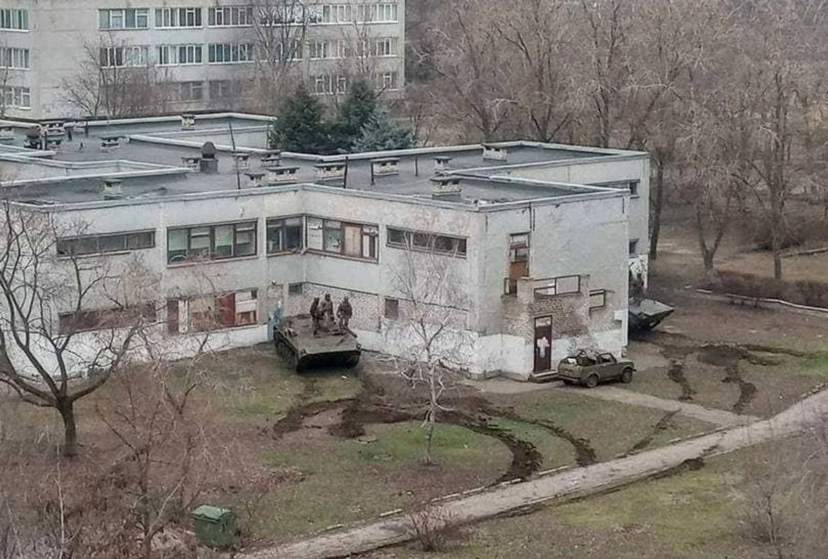 Российская военная техника в Мариуполе, 28 февраля 2022 года